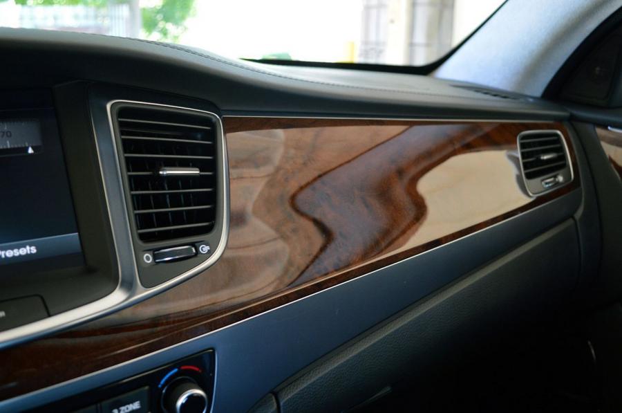  Hyundai Equus 2014 года  (фото 22 из 47)
